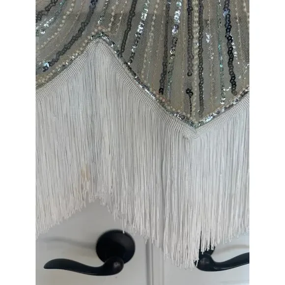 Vintage 20’s Silver and White Beaded and Sequins Flapper dress with Fringe - Picture 8 of 9